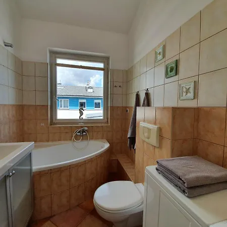 Appartamento Apartament Blisko Plazy - Okrzei 12 *